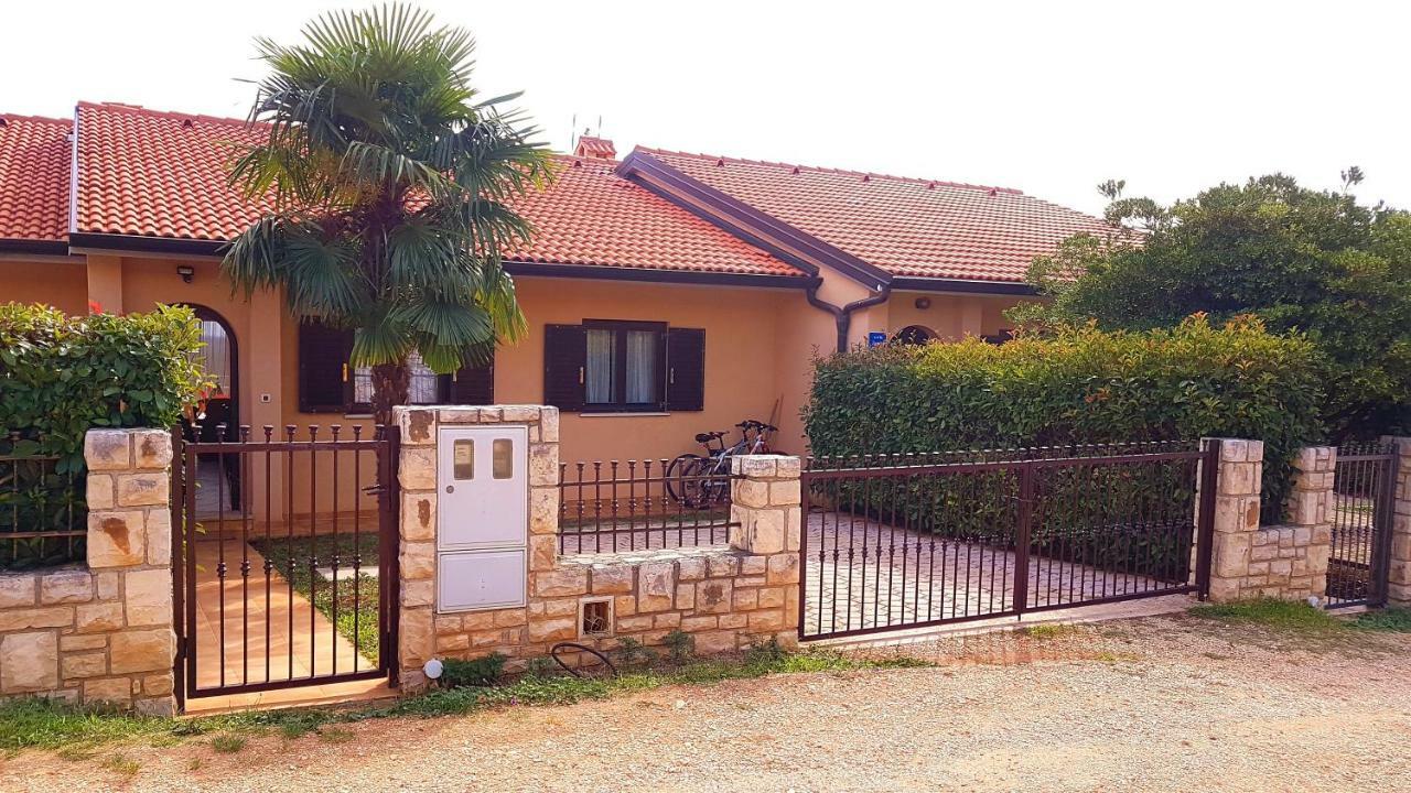 Holiday Home Marina Kaštelir Exterior foto